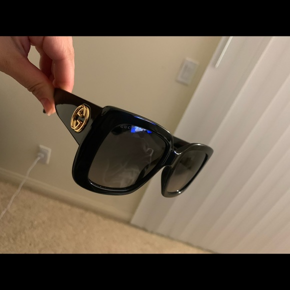 Gucci Sunglasses - Picture 5 of 8